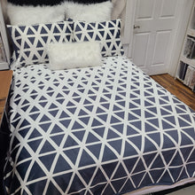 Load image into Gallery viewer, The Taj