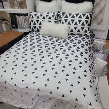 Load image into Gallery viewer, The Taj