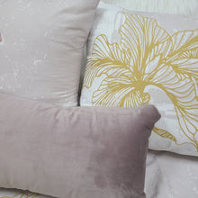 Load image into Gallery viewer, The Dahlia