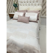 Load image into Gallery viewer, Custom Concept 547