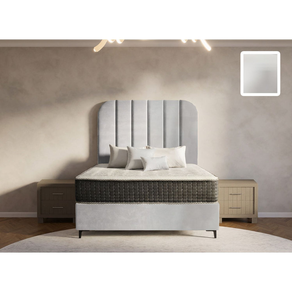 Signature Heritage Bed and Headboard