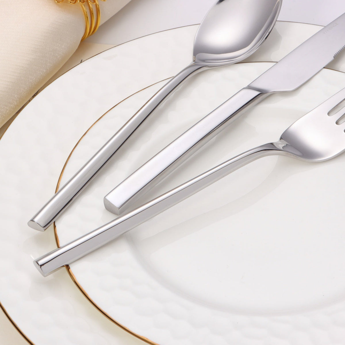 20 pc flatware set - Silver - Modern Tri-Angled Handle