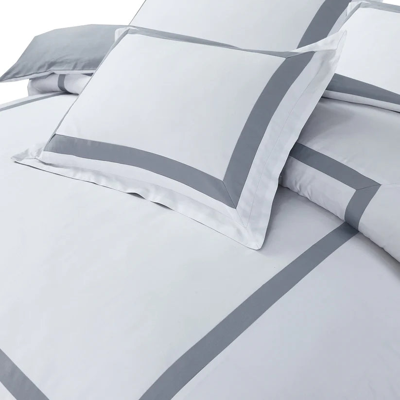 Classic Hotel White/Grey