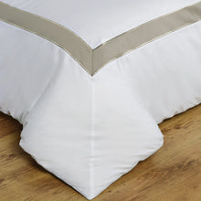 Load image into Gallery viewer, Corsica White/Taupe
