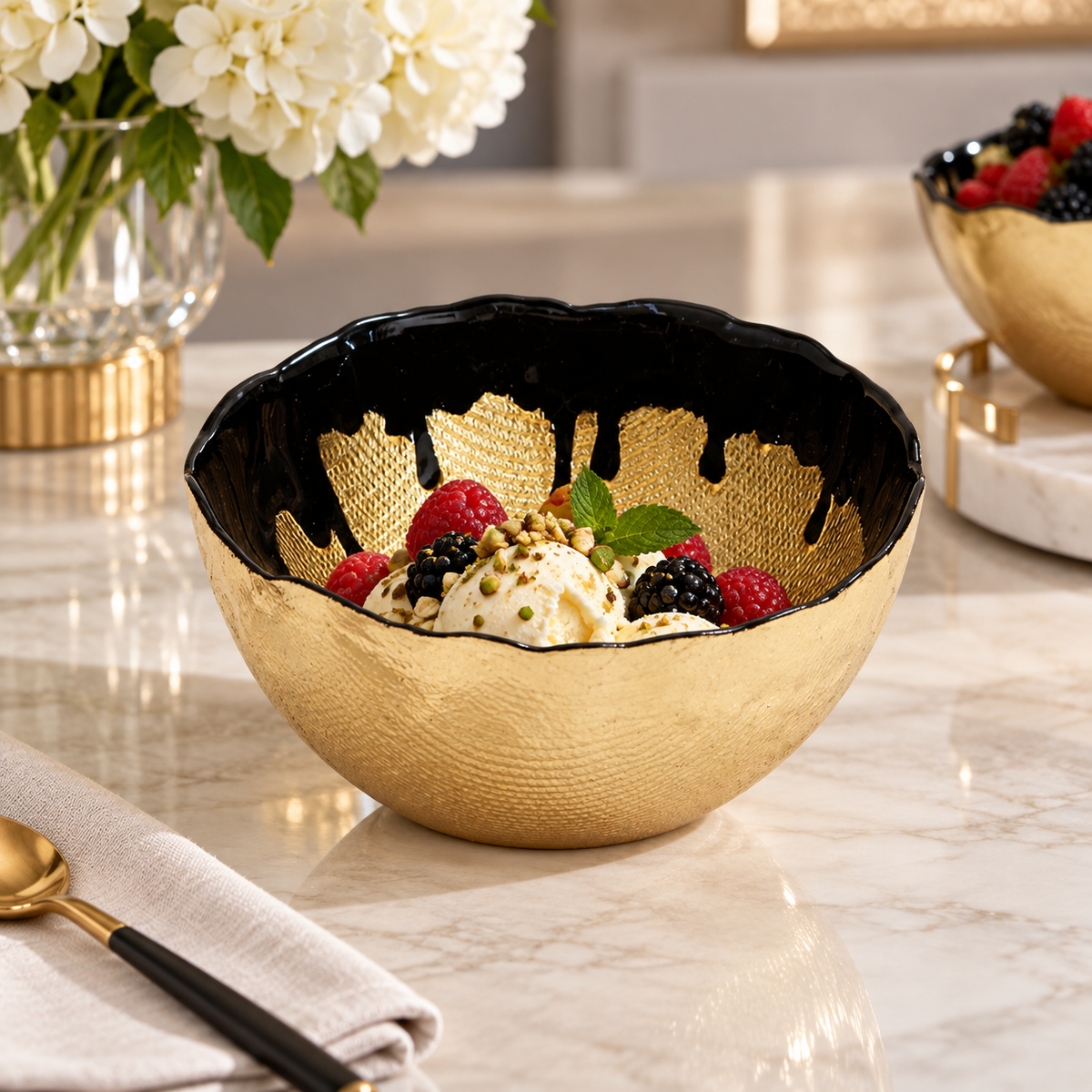 6"D Black Dipped Gold Dessert Bowl