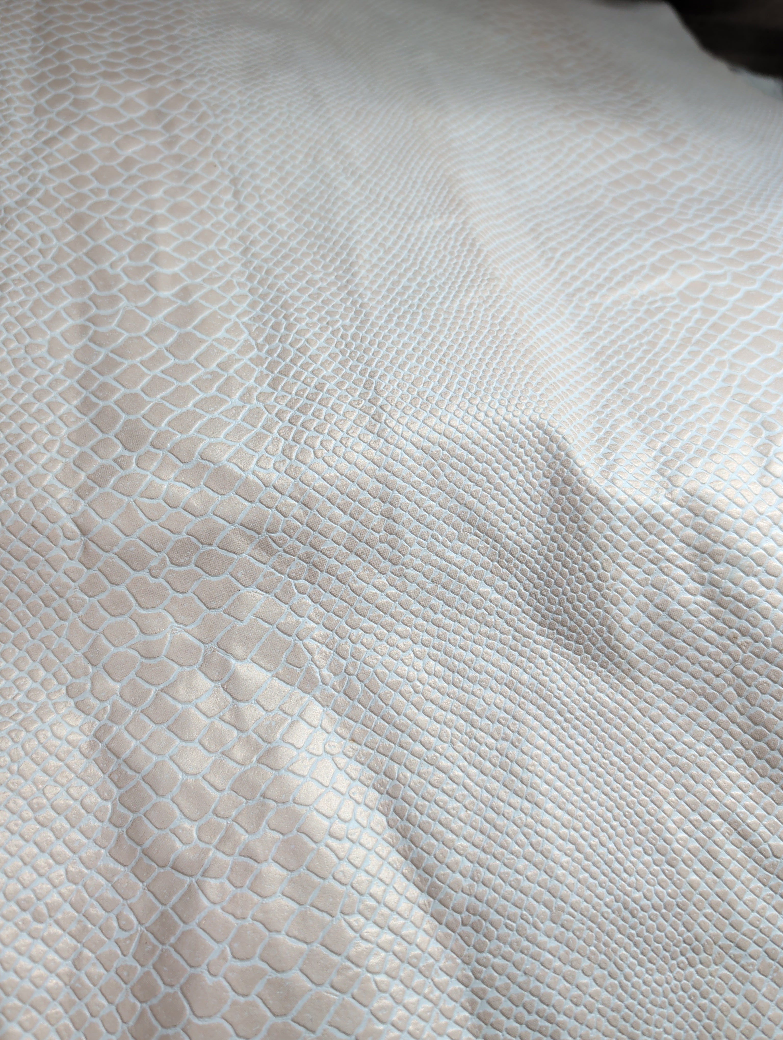 Lizard Leather Oyster  fabric 25