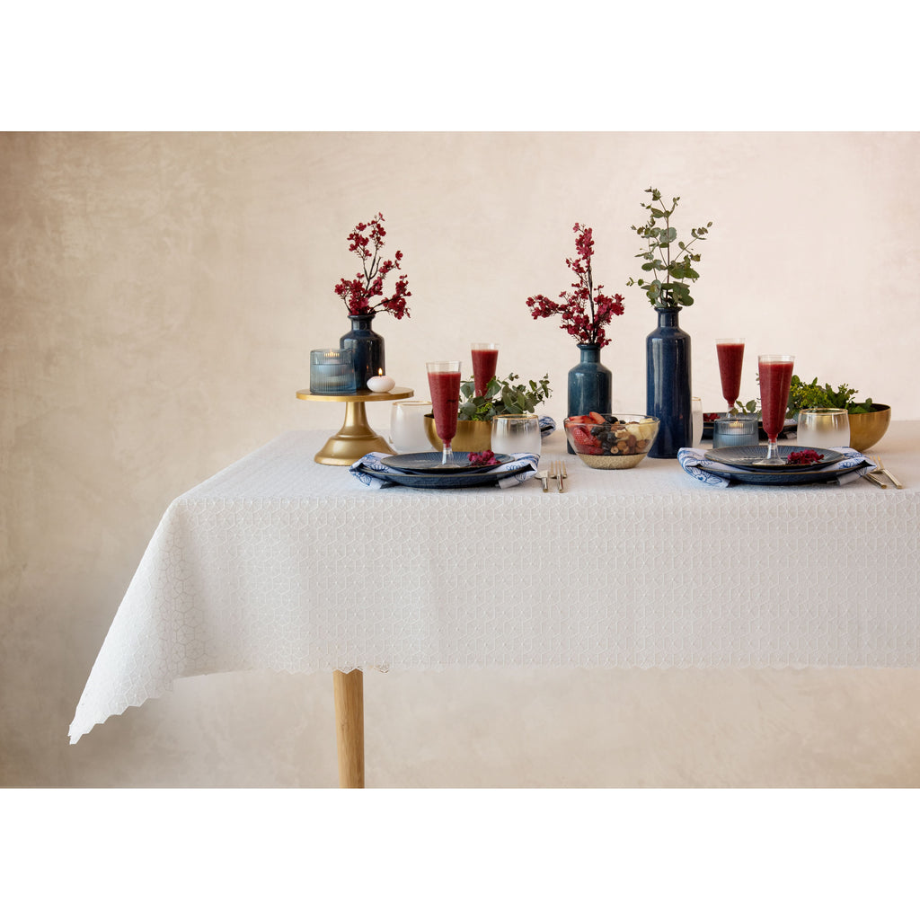 The Honeycomb White Lace Tablecloth