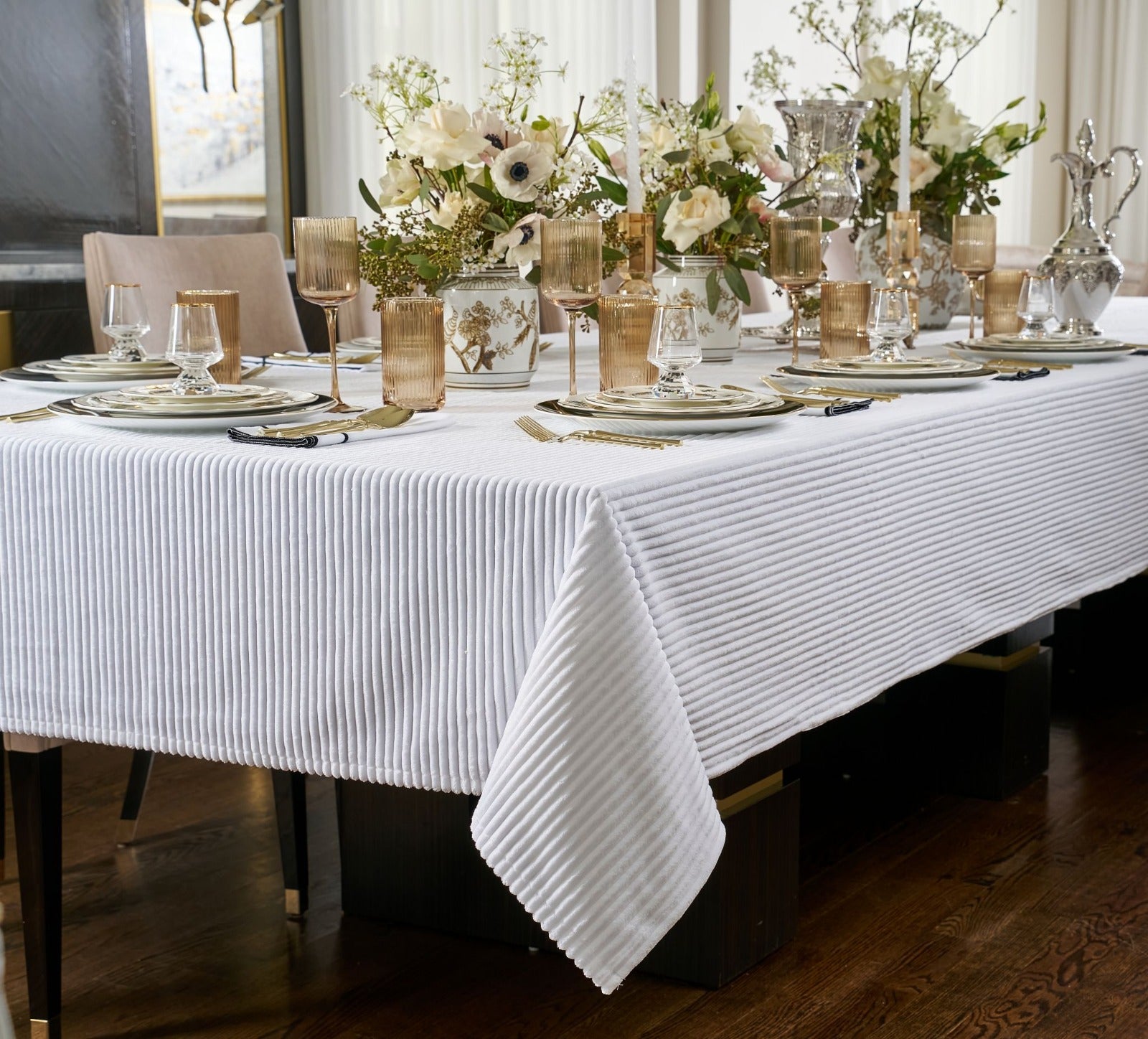 The Lisbon Ribbed Velvet Tablecloth