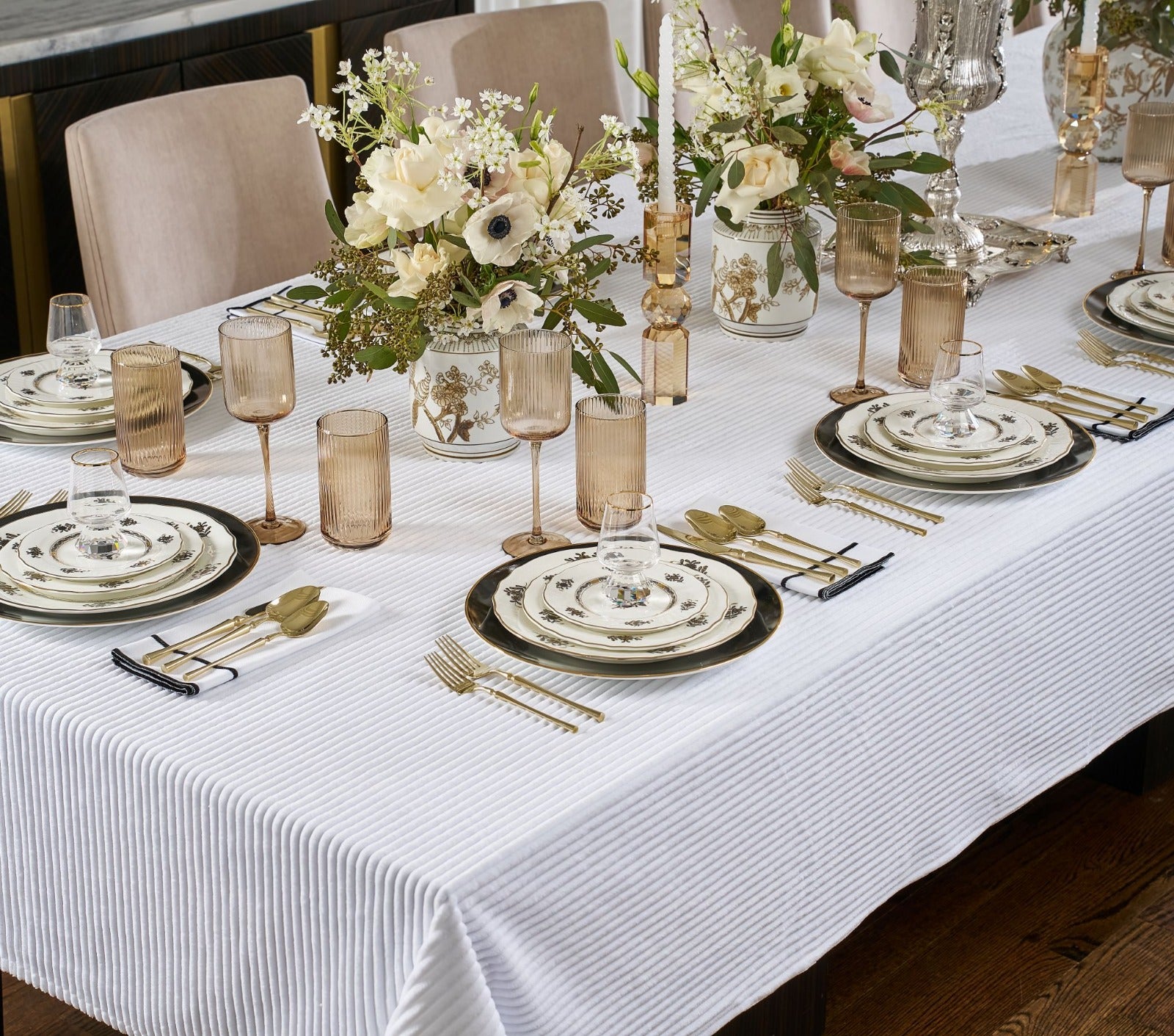 The Lisbon Ribbed Velvet Tablecloth