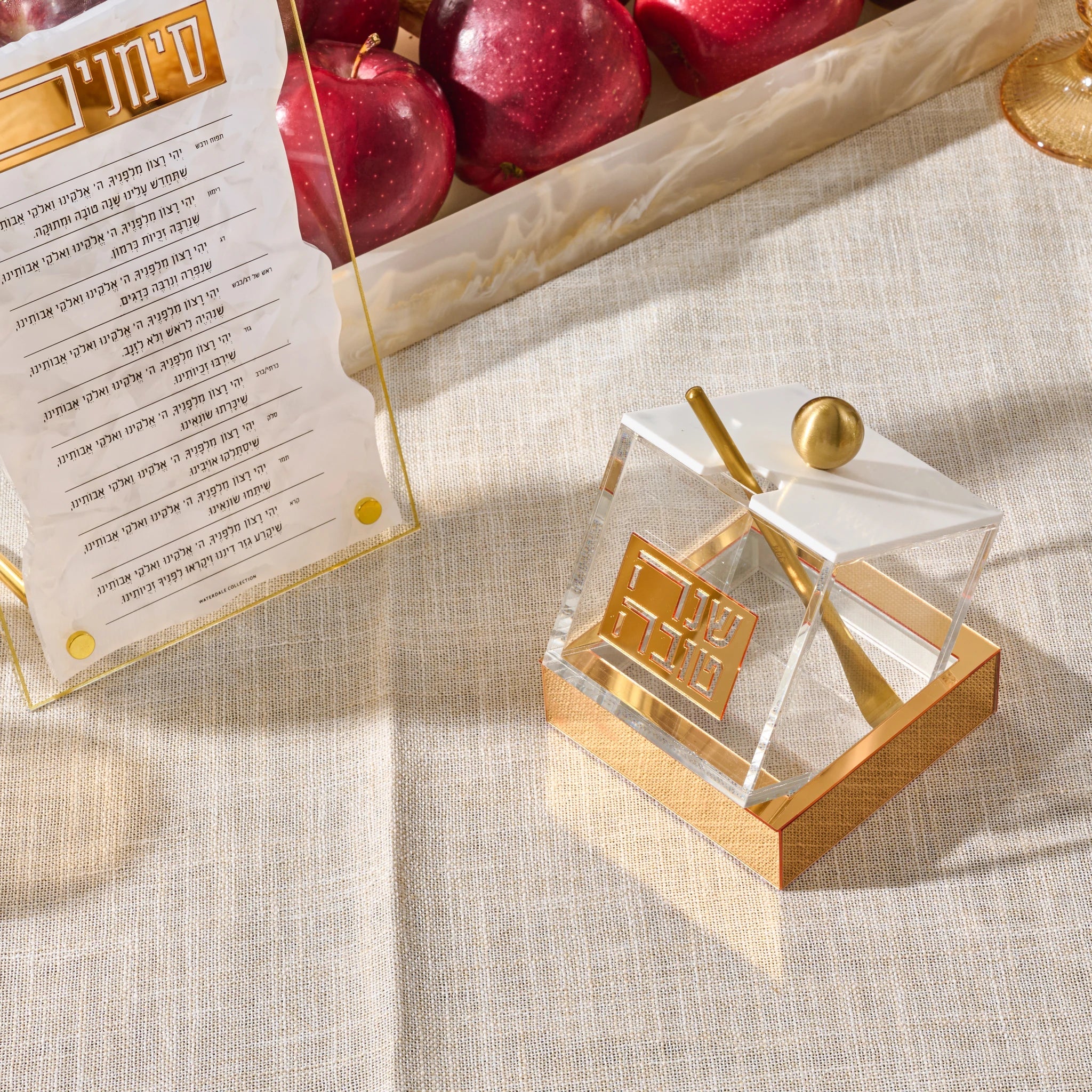 Tilt Honey Dish Honey Dish - Waterdale Collection