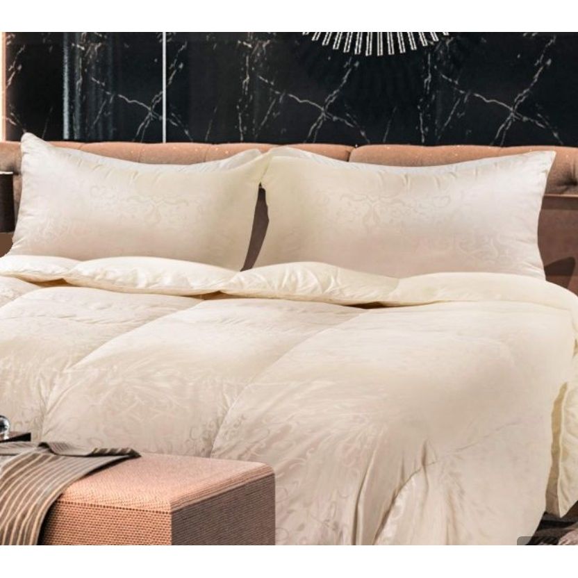 Eliasa Eiderdown Pillow