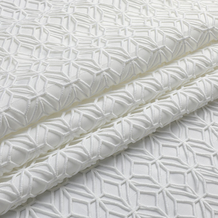 White Lace Matelasse Lined Tablecloth