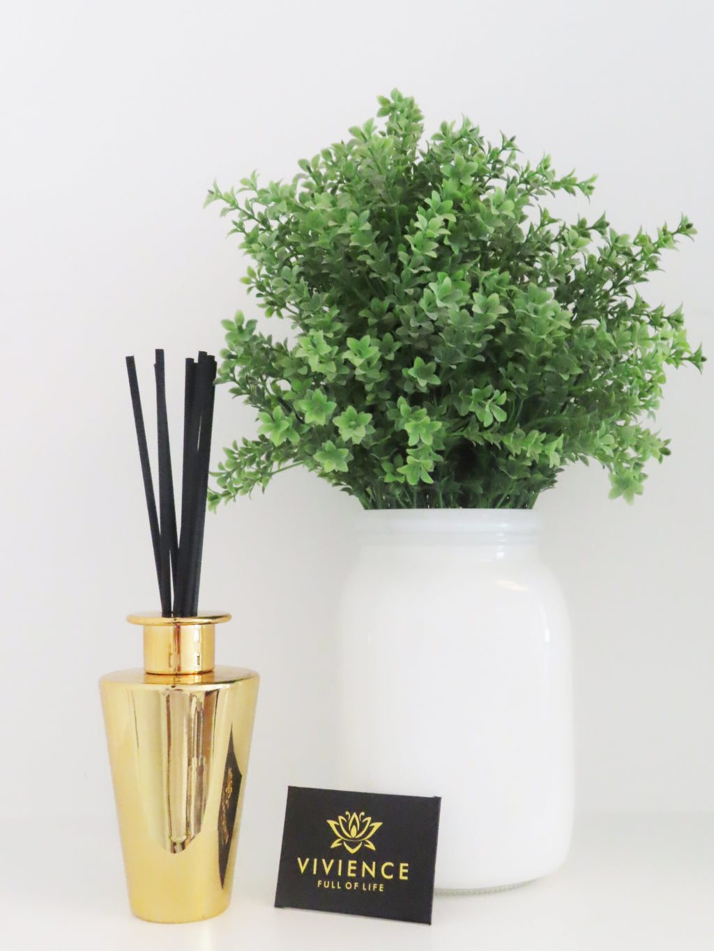 Polished Gold Reed Diffuser, "Zen Tea" Scent