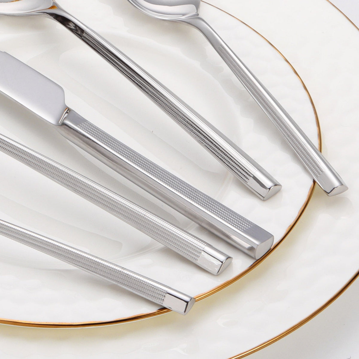 20 pc flatware set - Silver - Modern Tri-Angled Handle, Textured