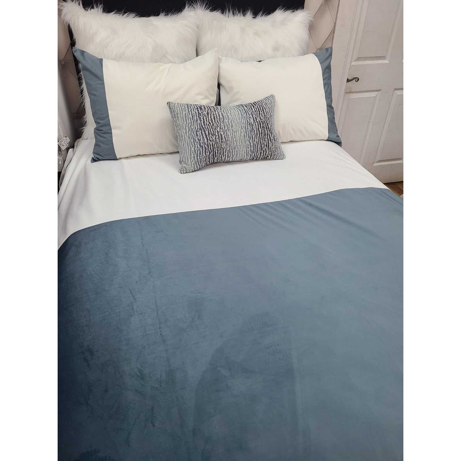 Custom Concept 653 Duvet Cover Bedding Set