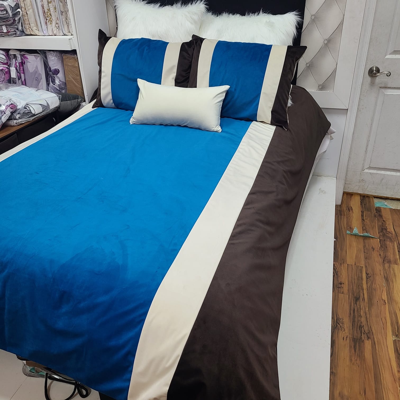 Custom Concept 655 Duvet Cover Bedding Set