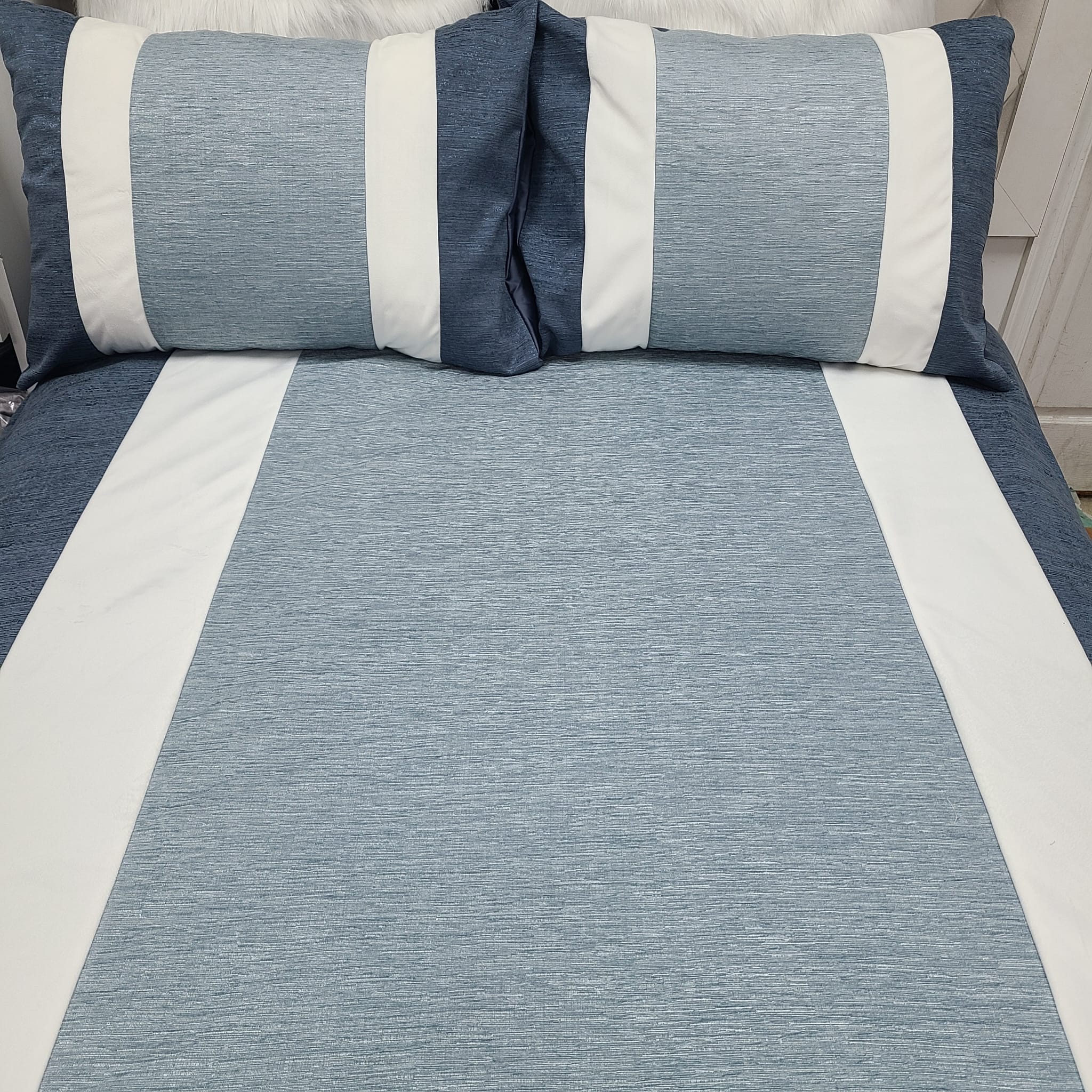 Custom Concept 673 Duvet Cover Bedding Set