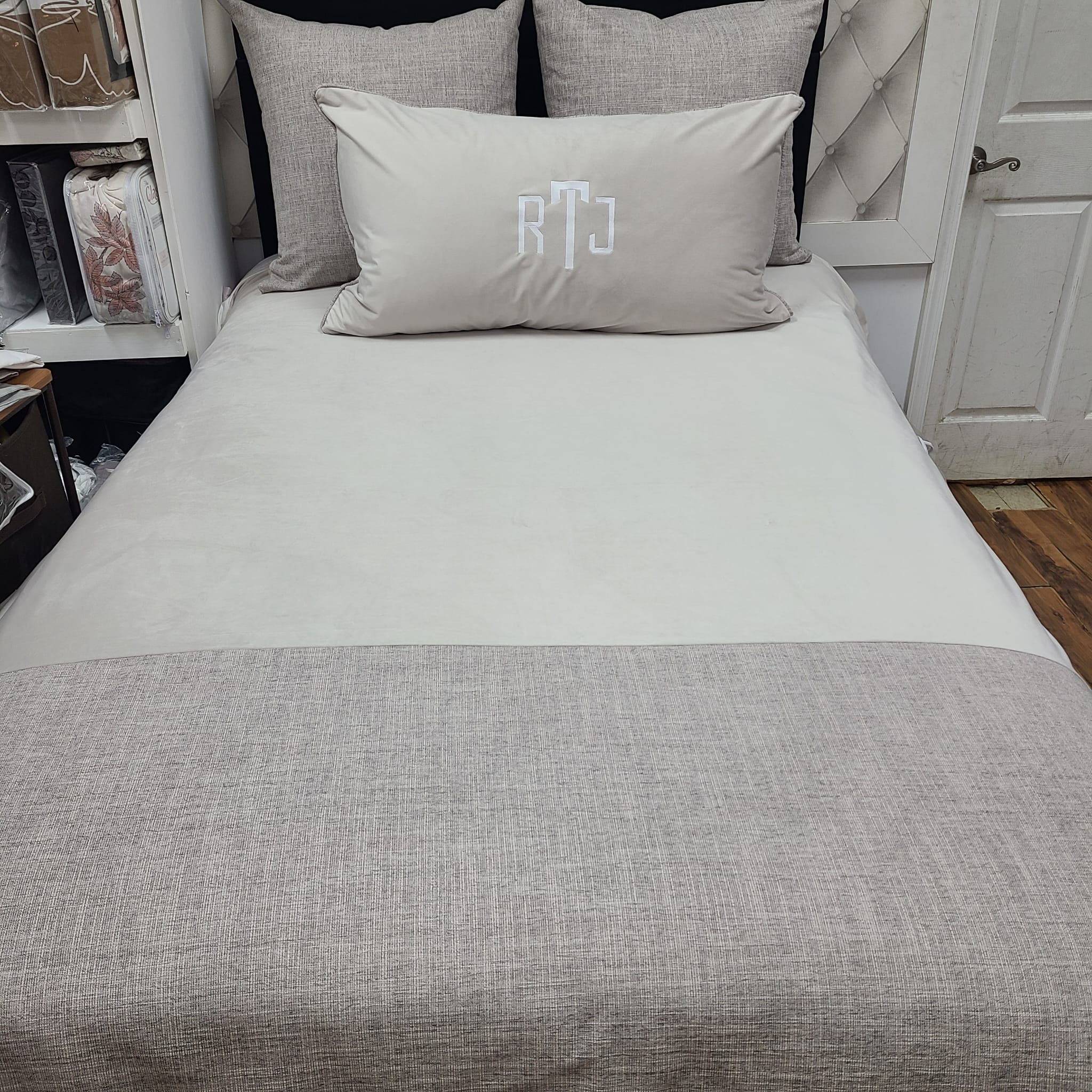 Custom Concept 676 Duvet Cover Bedding Set