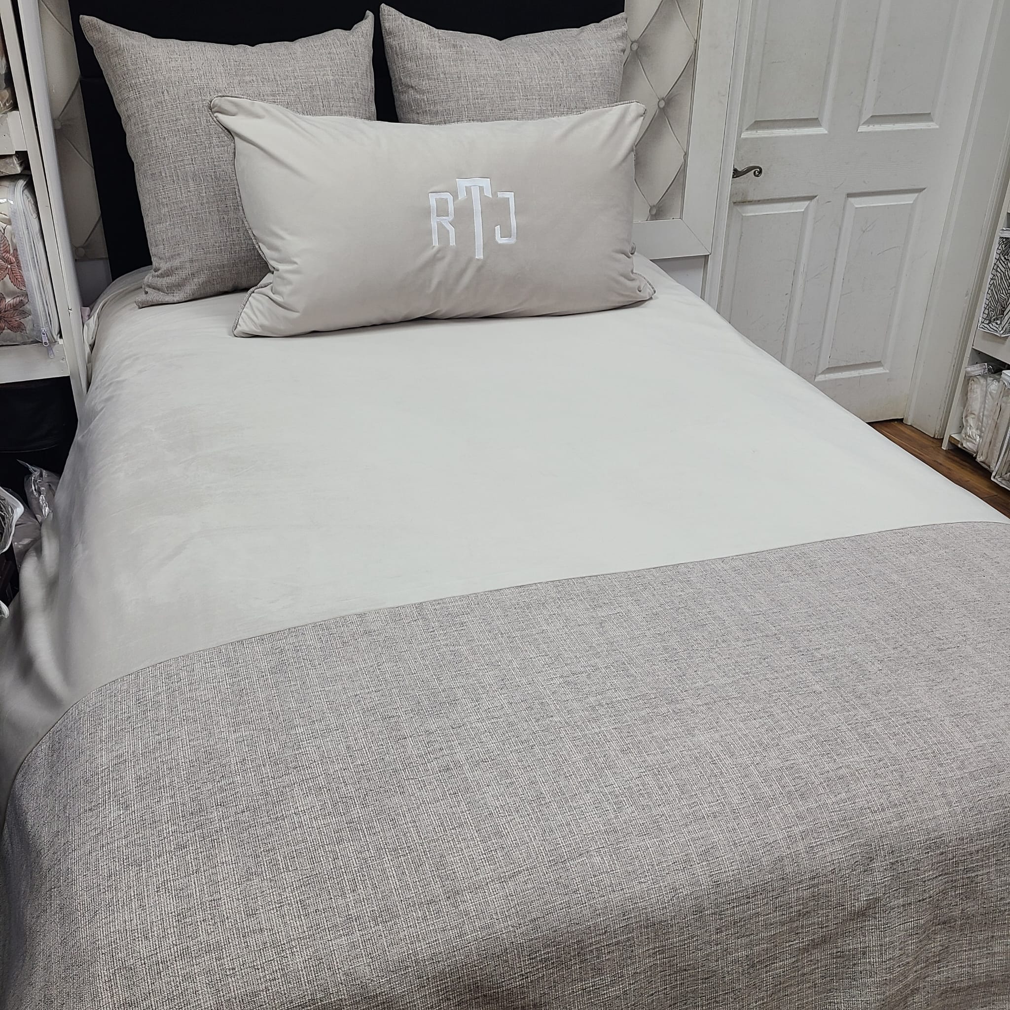 Custom Concept 676 Duvet Cover Bedding Set
