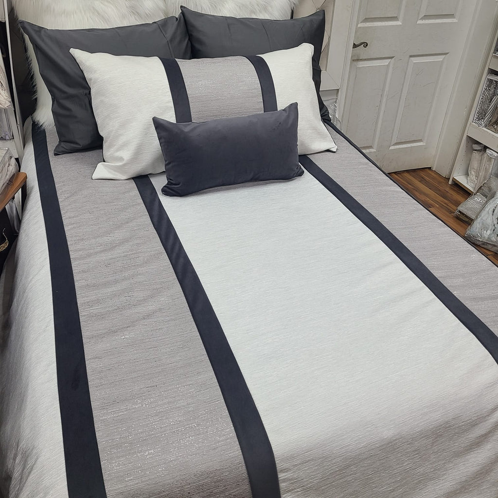 Custom Concept 677 Duvet Cover Bedding Set