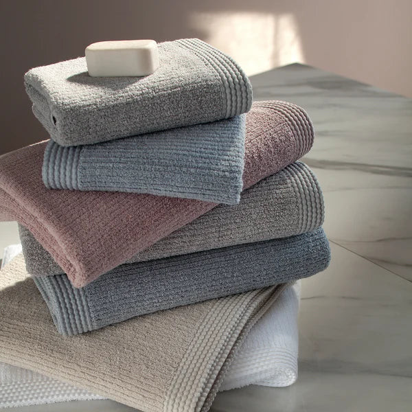 Ribbed Bath Towel – Dual-Texture Construction, Ultra-Soft & Highly Absorbent by Veluda