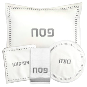 Dot Border Pesach Set
