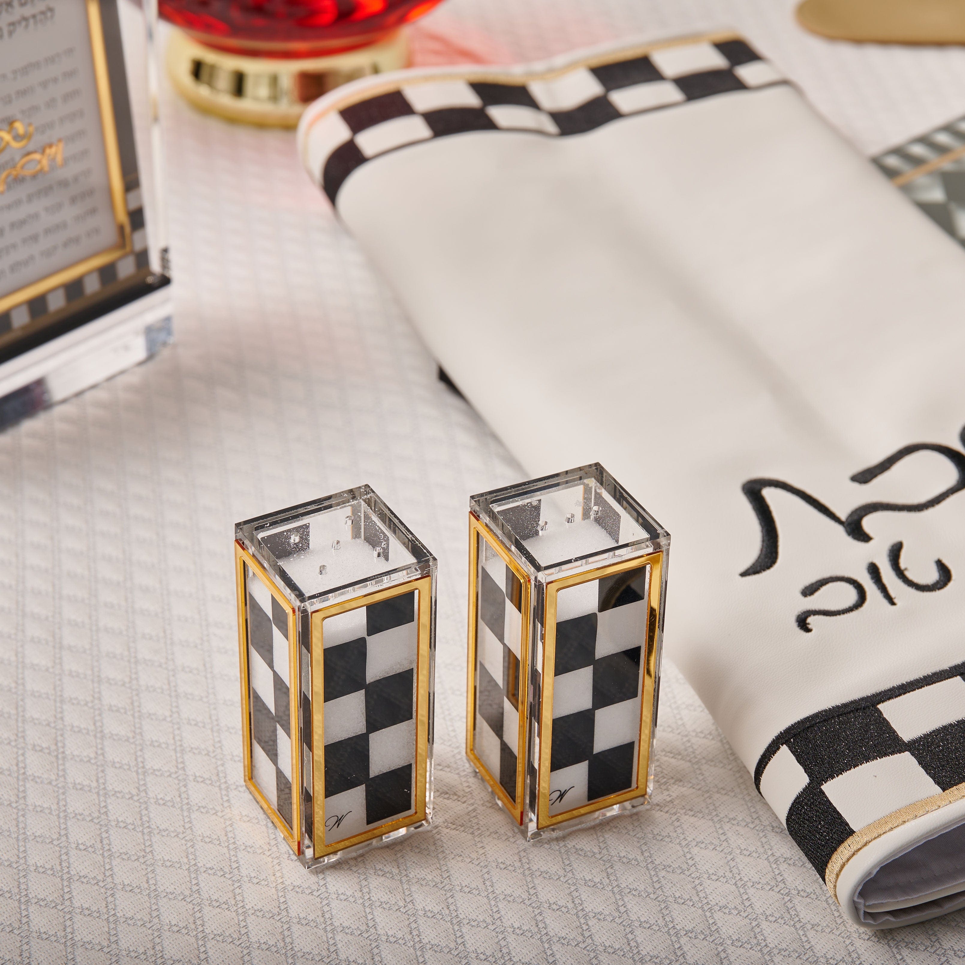 Onyx Salt Shakers - Waterdale Collection