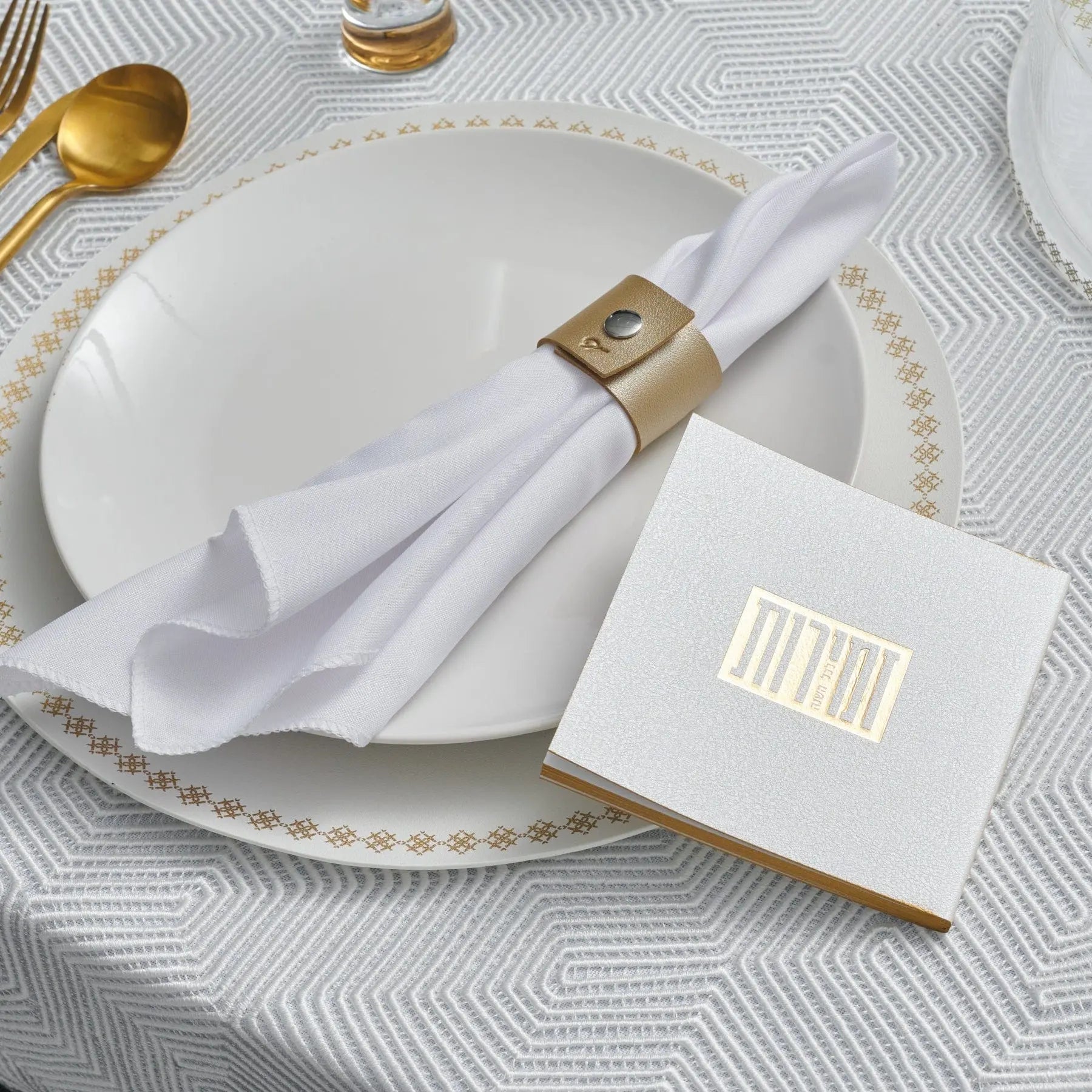 Square Softcover Leather & Lucite Zemiros Bencher Set - Waterdale Collection