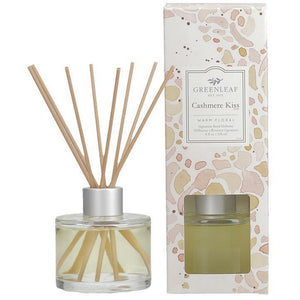 Cashmere Kiss Signature Reed Diffuser