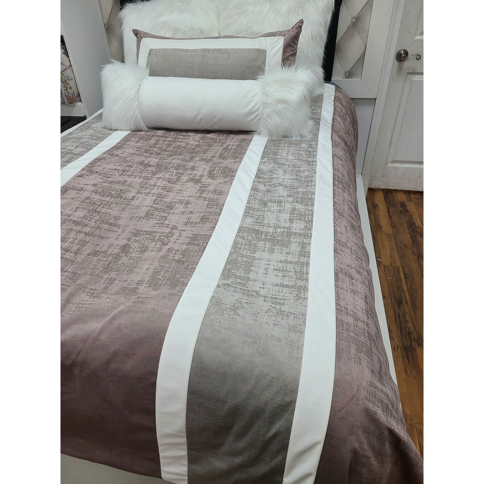 Custom Concept 570 Duvet Cover Bedding Set