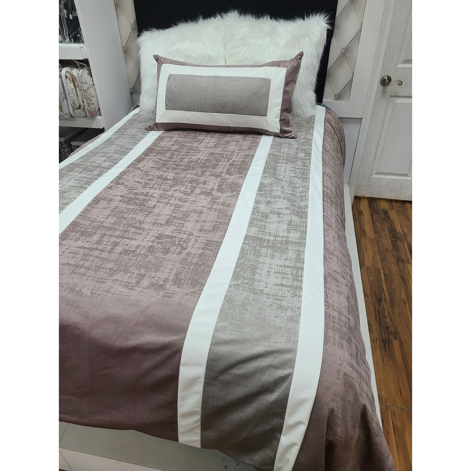 Custom Concept 570 Duvet Cover Bedding Set