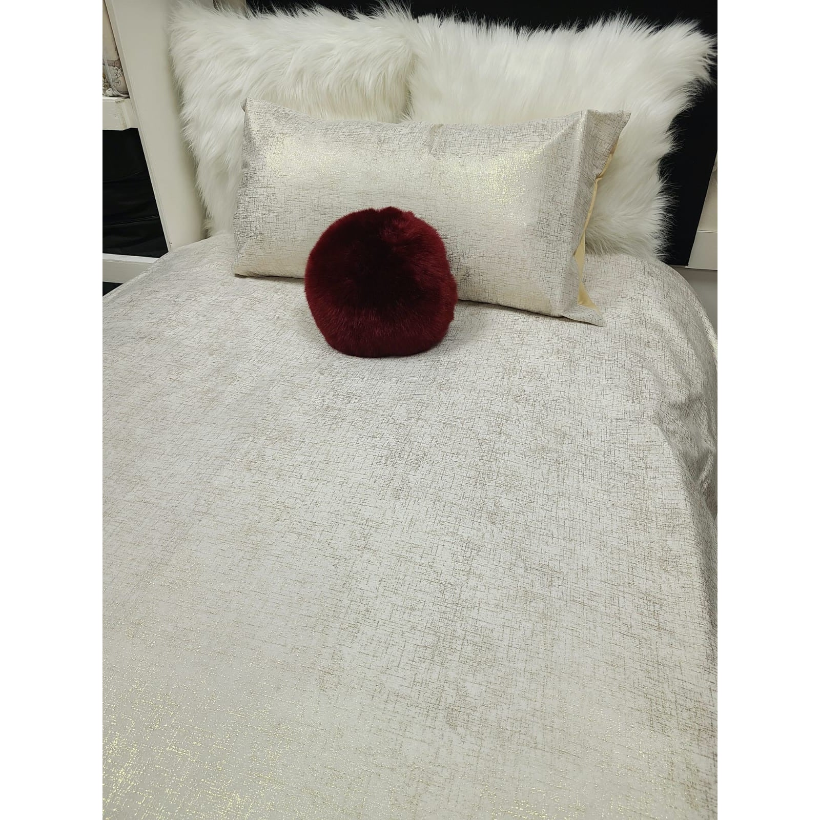 The Gilden Duvet Cover Bedding Set