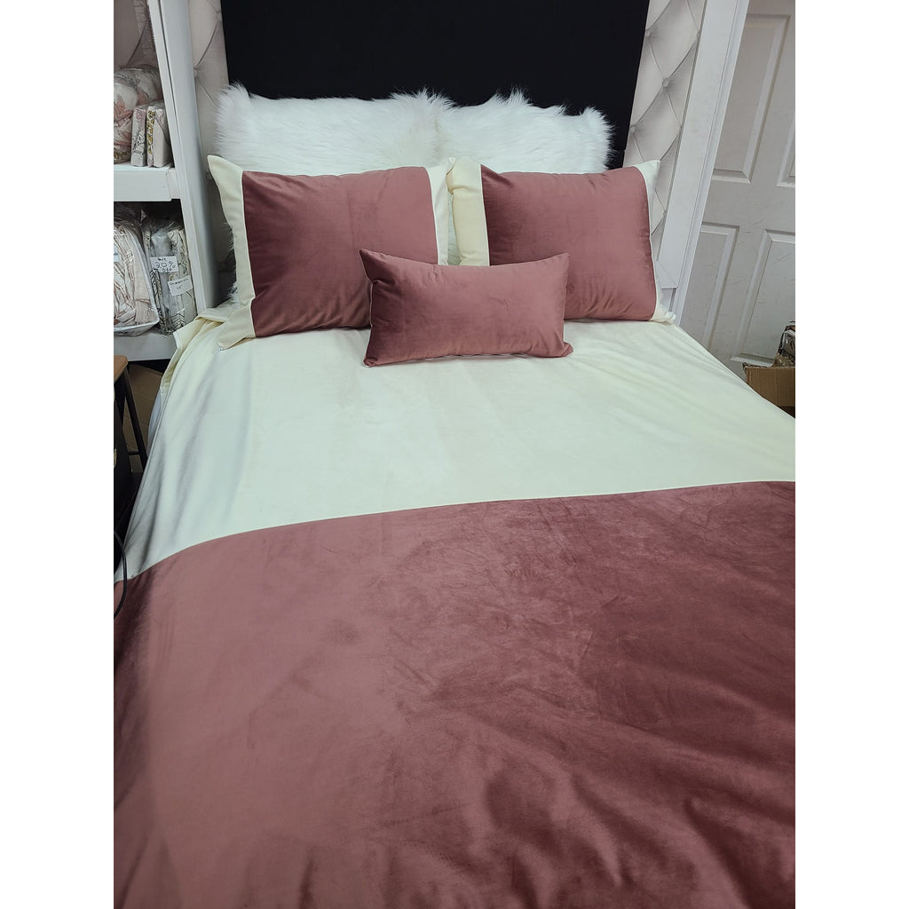 Custom Concept 640 Duvet Cover Bedding Set